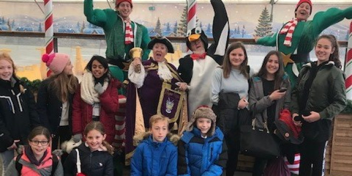 Mayor And Students Ice Skating1